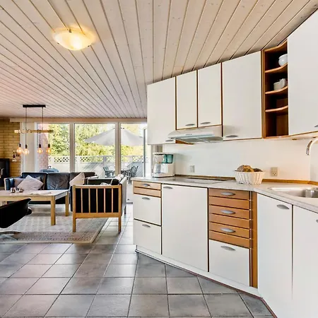 3 Bedroom Amazing In Farso *