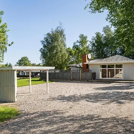 3 Bedroom Amazing In Farso Hvalpsund