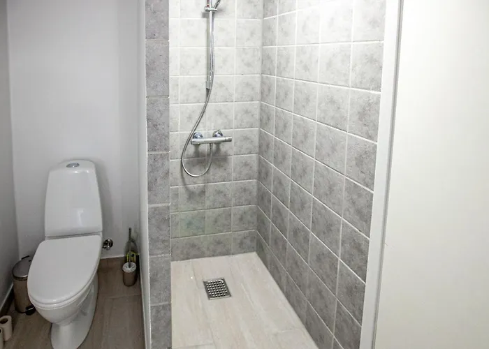 3 Bedroom Amazing In Farsø