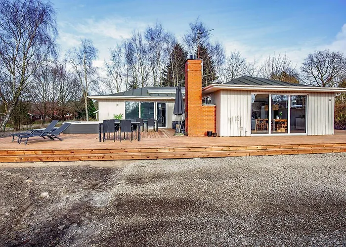 3 Bedroom Amazing In Hébergement de vacances Farsø
